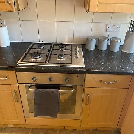 Spacious 2 Bedroom Flat Londen Buitenkant foto