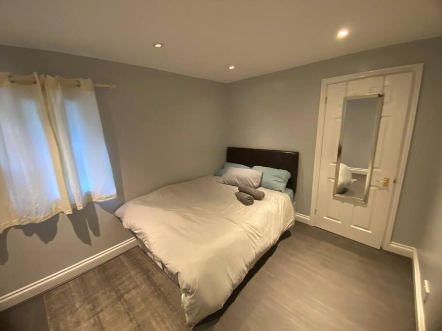 Spacious 2 Bedroom Flat Londen Buitenkant foto